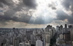Read more about the article Clima para amanhã: confira a previsão do tempo em Curitiba, neste neste domingo (03)