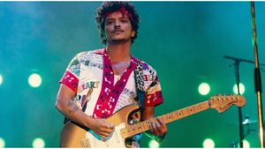 Read more about the article Bruno Mars posta fotos de show no Chile, ignora o Brasil, e fãs ficam na bronca: ‘Só observo o desprezo’