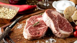 Read more about the article Consumo de carne vermelha é associado ao desenvolvimento de diabetes tipo 2, diz estudo