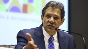 Read more about the article Governo cede na reforma tributária, e Haddad diz que vai aumentar fundo para estados