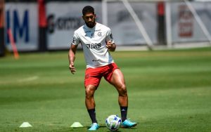 Read more about the article Pablo ganha preferência de Tite em último treino do Flamengo antes de jogo contra o Grêmio