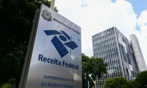 Read more about the article Receita Federal distribui R$ 643 milhões para alguns brasileiros; veja se você recebe