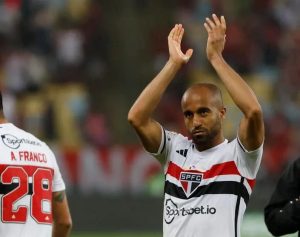 Read more about the article Lucas nem viaja e São Paulo totaliza 13 desfalques para encarar o Fluminense; Saiba quais