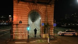 Read more about the article Radical islâmico mata uma pessoa e deixa outra ferida em Paris 