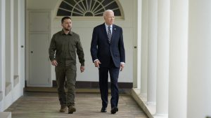 Read more about the article Biden convida Zelensky para uma reunião na Casa Branca na terça-feira (12)