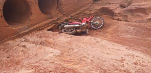 Read more about the article Homem é encontrado morto embaixo de motocicleta na zona rural de Corrente, no Piauí