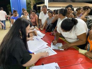 Read more about the article Famílias do Nova Aliança II recebem documentação dos imóveis