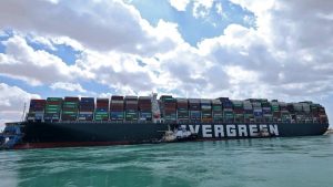 Read more about the article Companhias chinesas suspendem transporte de carga no Mar Vermelho após ataques do Houthi