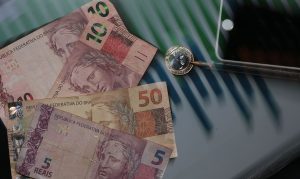 Read more about the article Governo define valor do salário mínimo em 2024; saiba detalhes