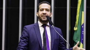 Read more about the article Ministério Público abre mais um inquérito contra André Janones por suspeita de rachadinha