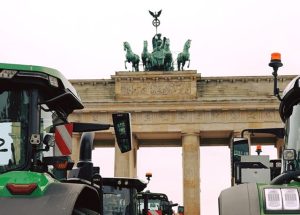 Read more about the article Agricultores alemães vão de tratores às ruas para protesto contra impostos