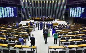 Read more about the article Gasto com cotas parlamentares em 10 anos superam orçamento anual de 97% dos municípios brasileiros