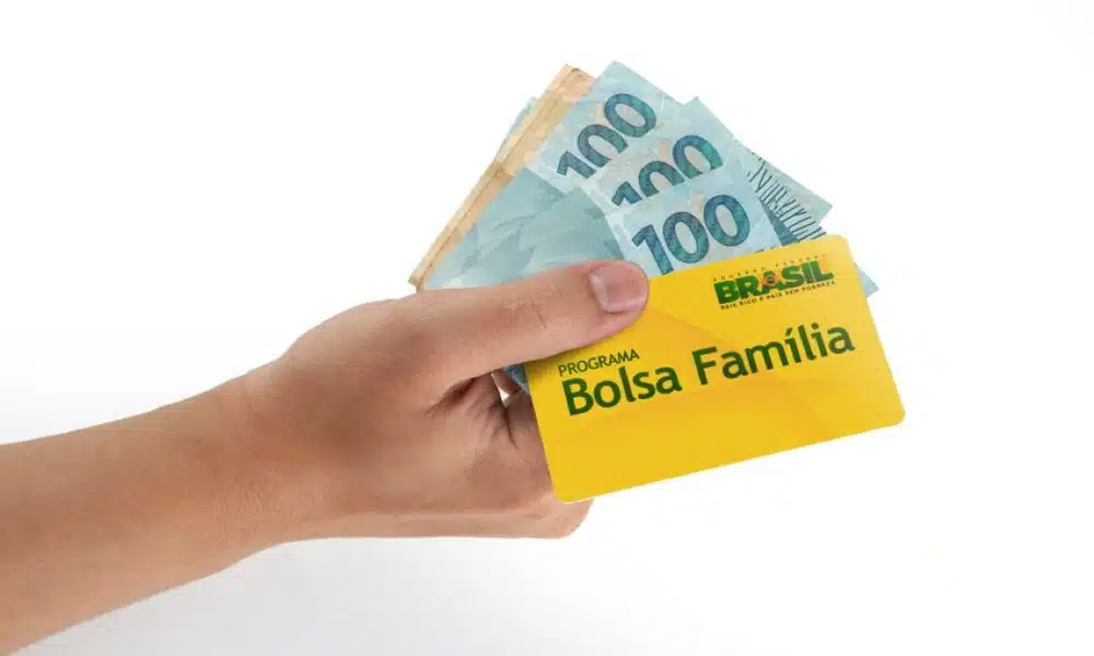 You are currently viewing Valor médio de R$ 685 começa a ser depositado pelo Bolsa Família