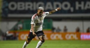 Read more about the article Flamengo e Corinthians negociam valores pelo lateral Matheuzinho; entenda