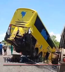 Read more about the article Grave acidente entre ônibus de fretamento e duas carretas na BR-163/MS provoca uma morte e mais de 30 pessoas feridas