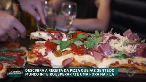 Read more about the article Conheça a pizza que faz gente do mundo inteiro esperar em pé numa fila gigante