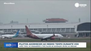Read more about the article Pilotos dormem ao mesmo tempo por 28 minutos e põem em risco voo com 150 pessoas na Indonésia