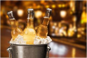 Read more about the article Cervejas falsificadas apreendidas: Bebidas baratas eram vendidas como marcas famosas