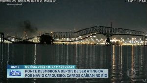 Read more about the article Ponte desaba nos EUA após ser atingida por navio; há pessoas desaparecidas no rio